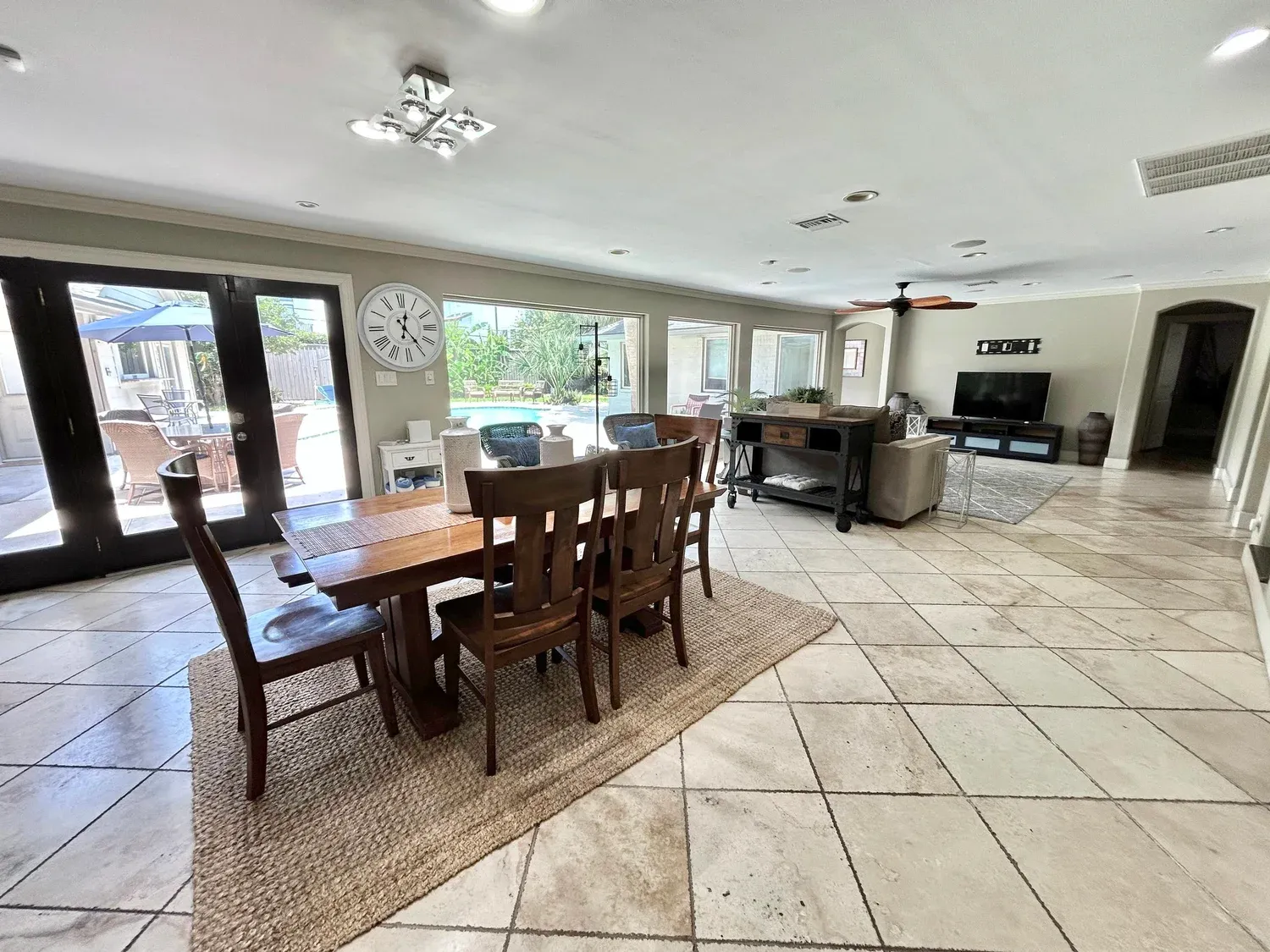 Casa Blanca kitchen, furnished house in Texas Medical Center / Meyerland, Houston — luxury furnished housing in Houston