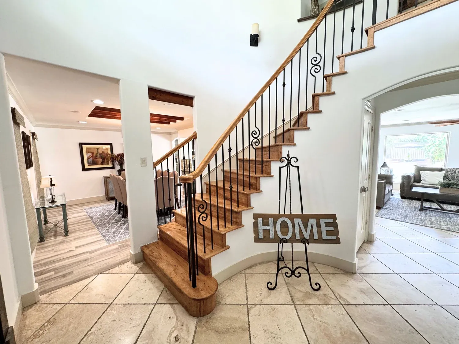 Casa Blanca dining room, furnished house in Texas Medical Center / Meyerland, Houston — luxury furnished housing in Houston