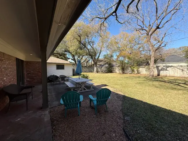 Serena Sun exterior, furnished house in Texas Medical Center / Braeswood, Houston — luxury furnished housing in Houston