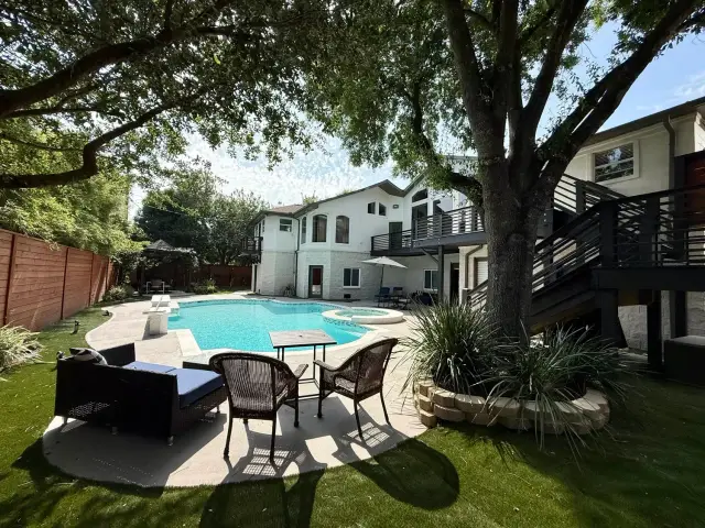 Villa Como exterior, furnished house in Texas Medical Center / Meyerland, Houston — luxury furnished housing in Houston