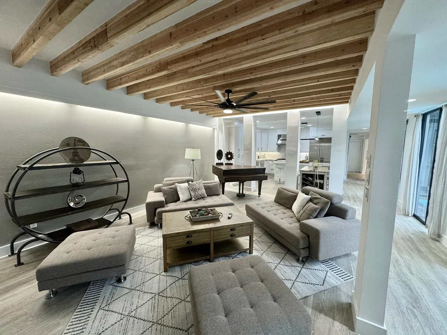 Villa Sorrento living room, furnished house in Texas Medical Center / West University, Houston